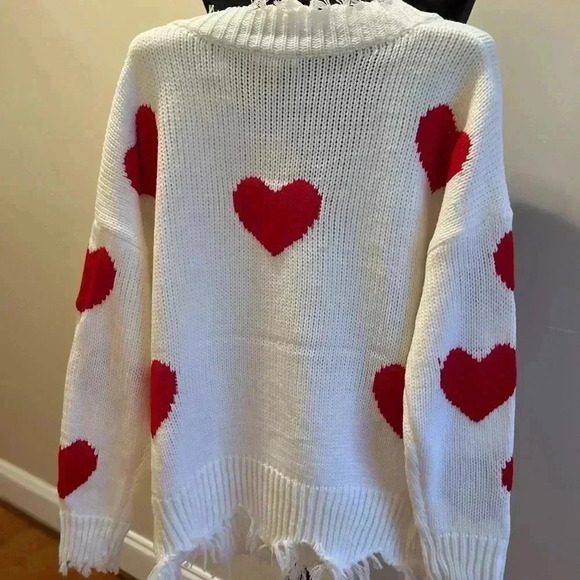 COPY - NWT HEART DISTRESSED SWEATER SIZE MEDIUM - Picture 11 of 11